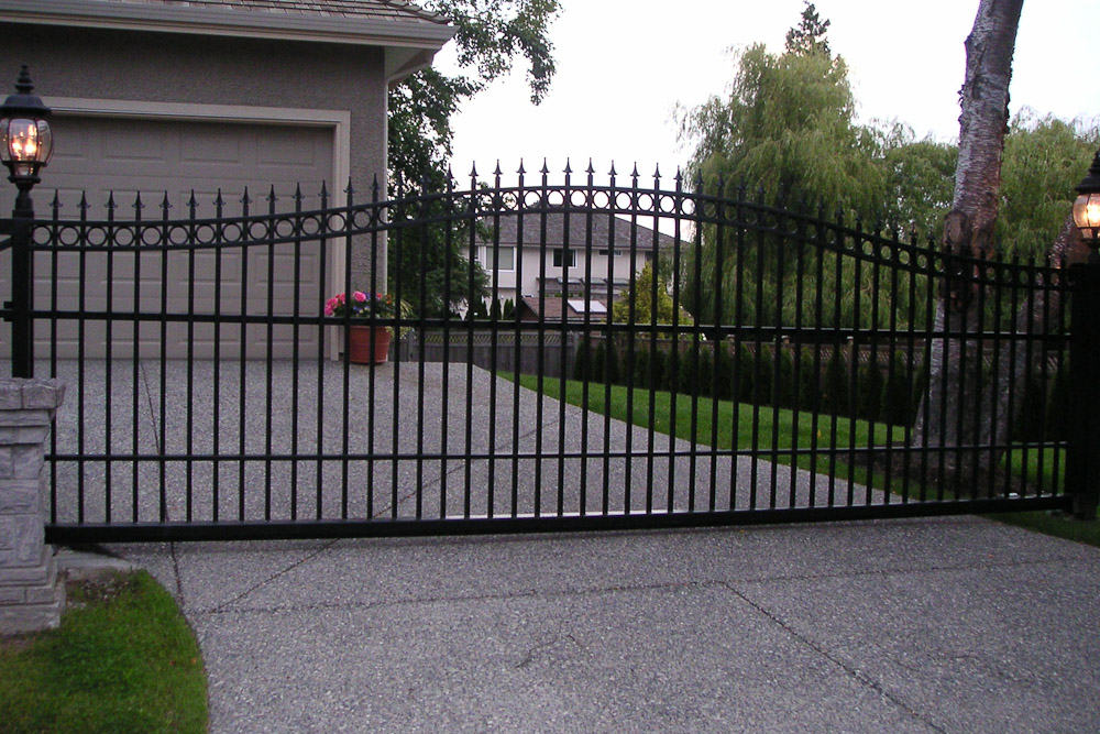 residential chainlink fence