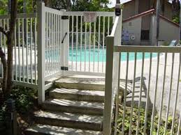 commercial chainlink fence